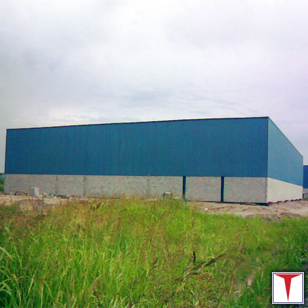 Titan, construcción de nave industrial para Indubol